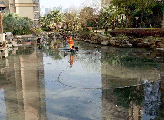 美姑景观池淤泥清理